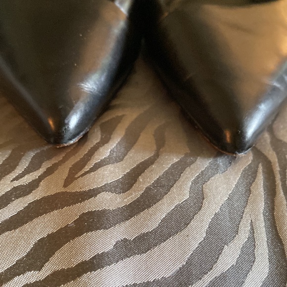 Black pointy toe leather flat - Signature by Vince Camuto - Picture 2 of 4